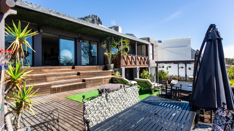 12 Bedroom Property for Sale in Camps Bay Western Cape